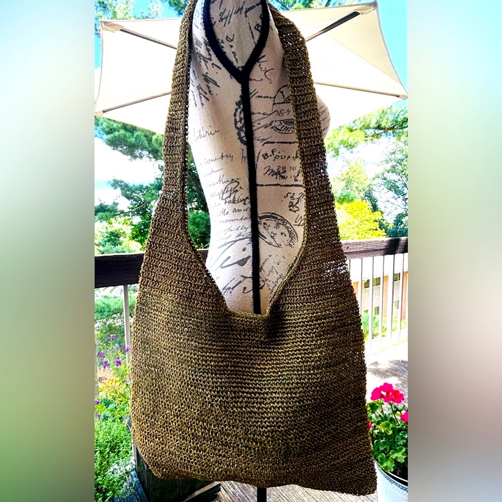 Vintage Claudia Barnes Green Woven Hobo Shoulder Bag
New with Tag
